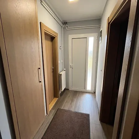 Jana 3 Apartment